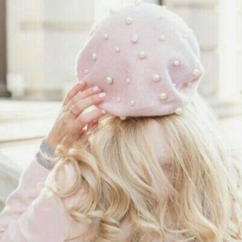⭐️HOST PICK!⭐️ FOREVER 21 Beret with pearl embellishment